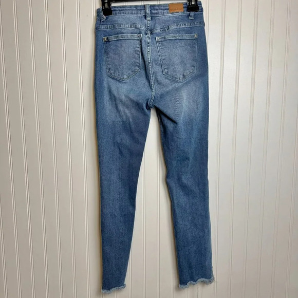 Judy Blue skinny fit distressed jeans fray hem medium wash size 3/26 Q14 - Picture 6 of 8